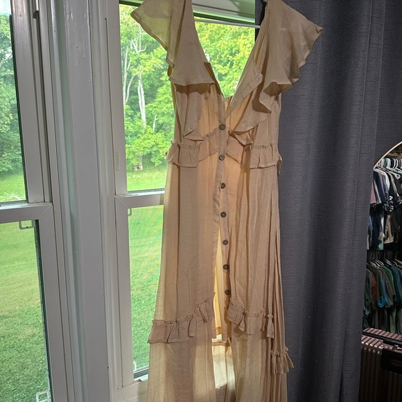 Chic Cream Ruffle High-Low Dress - Picture 1 of 2